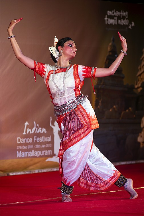 Ms. Gaurie Dwivedi (Odissi) (Mamallapuram Dance Festival 2012 - Kathak, Odissi i Mohiniattam)